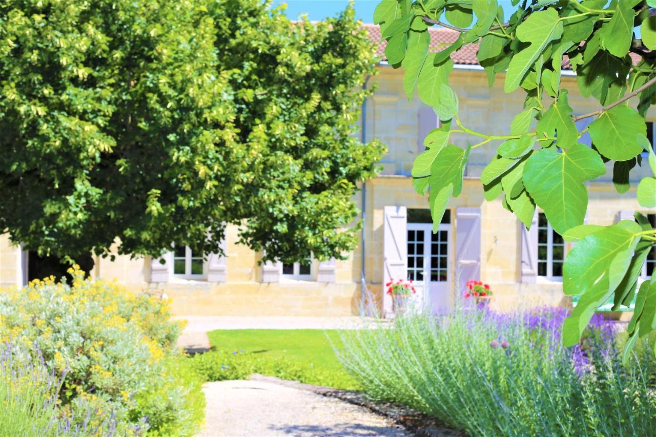 Au Do'Mayne des Bouilles Lussac  Extérieur photo