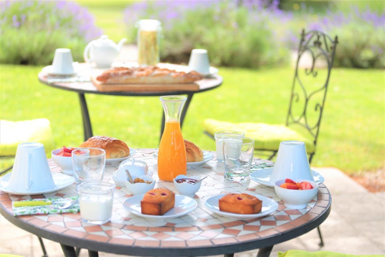 Au Do'Mayne des Bouilles Lussac  Extérieur photo