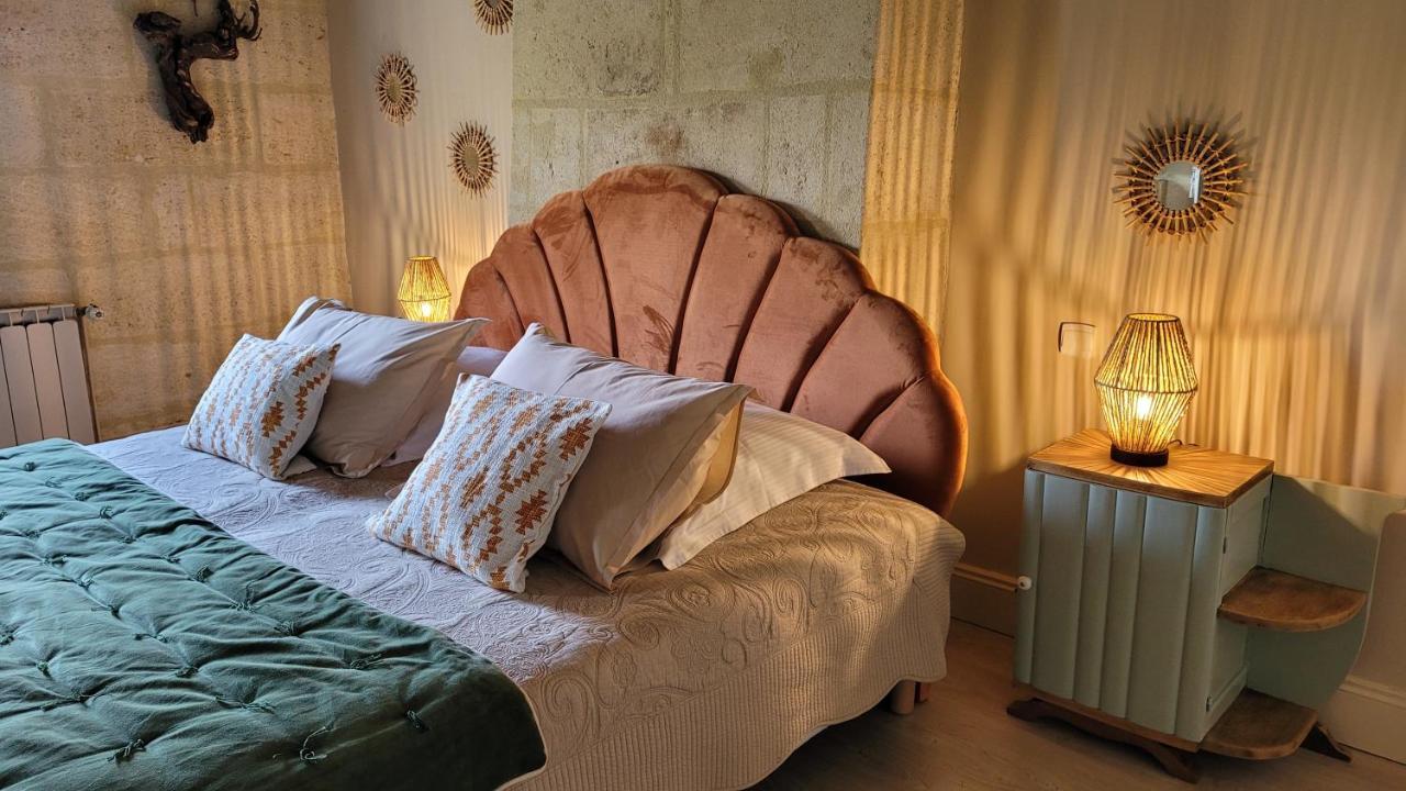 Au Do'Mayne des Bouilles Lussac  Extérieur photo