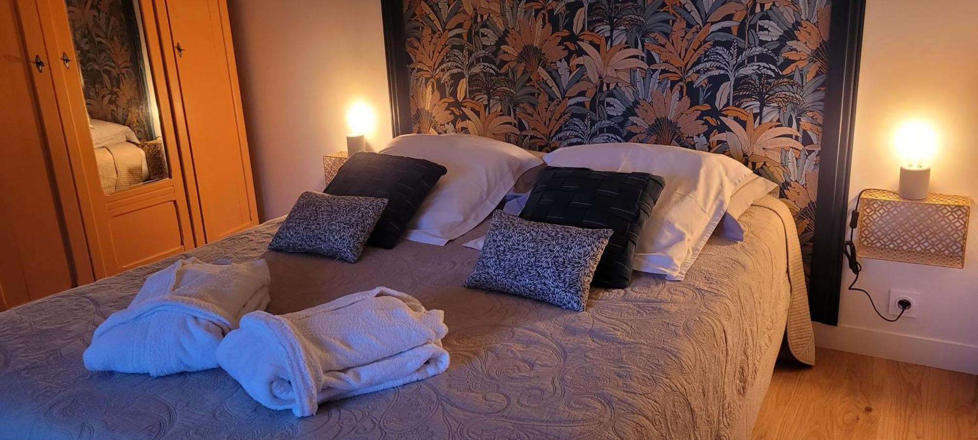 Au Do'Mayne des Bouilles Lussac  Extérieur photo
